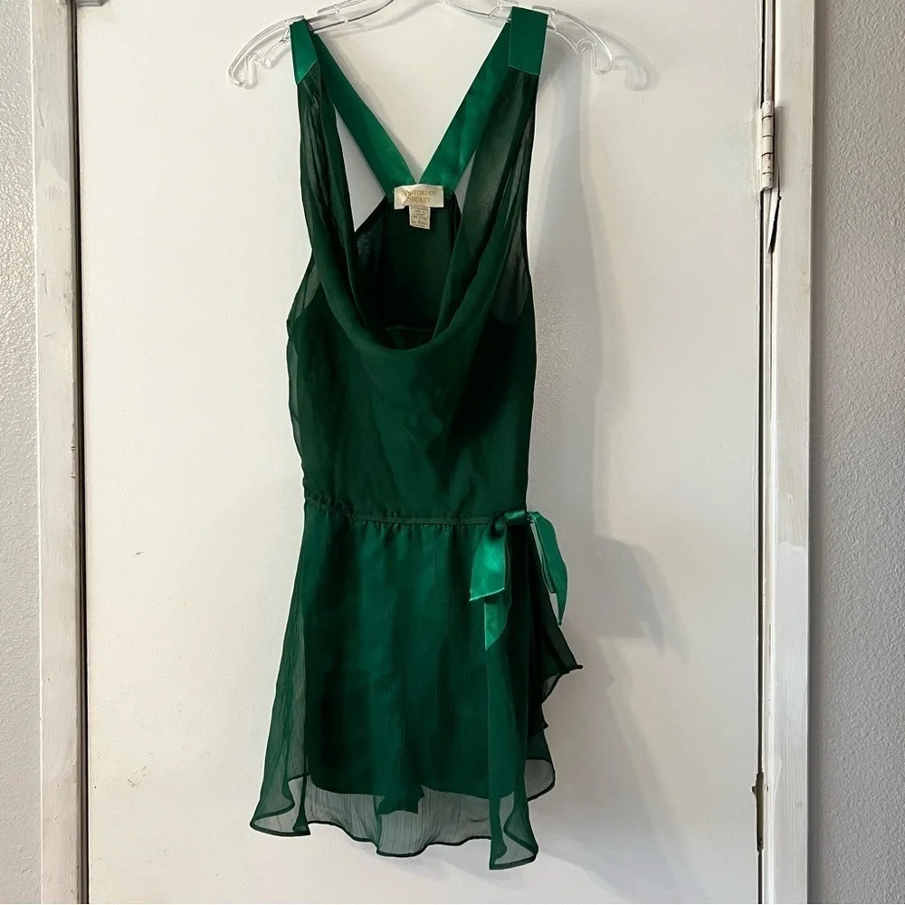 Victoria's Secret Gold Label Emerald Green Slip Chemis Built in Shorts Sheer L